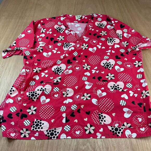 Cottonality Red Heart Print Scrub Top Women’s XXL Pockets Medical Uniform - Picture 1 of 4